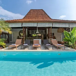 Sukacita - Family Friendly 4br Eat Street 900m Walk To Seminyak (Bali)